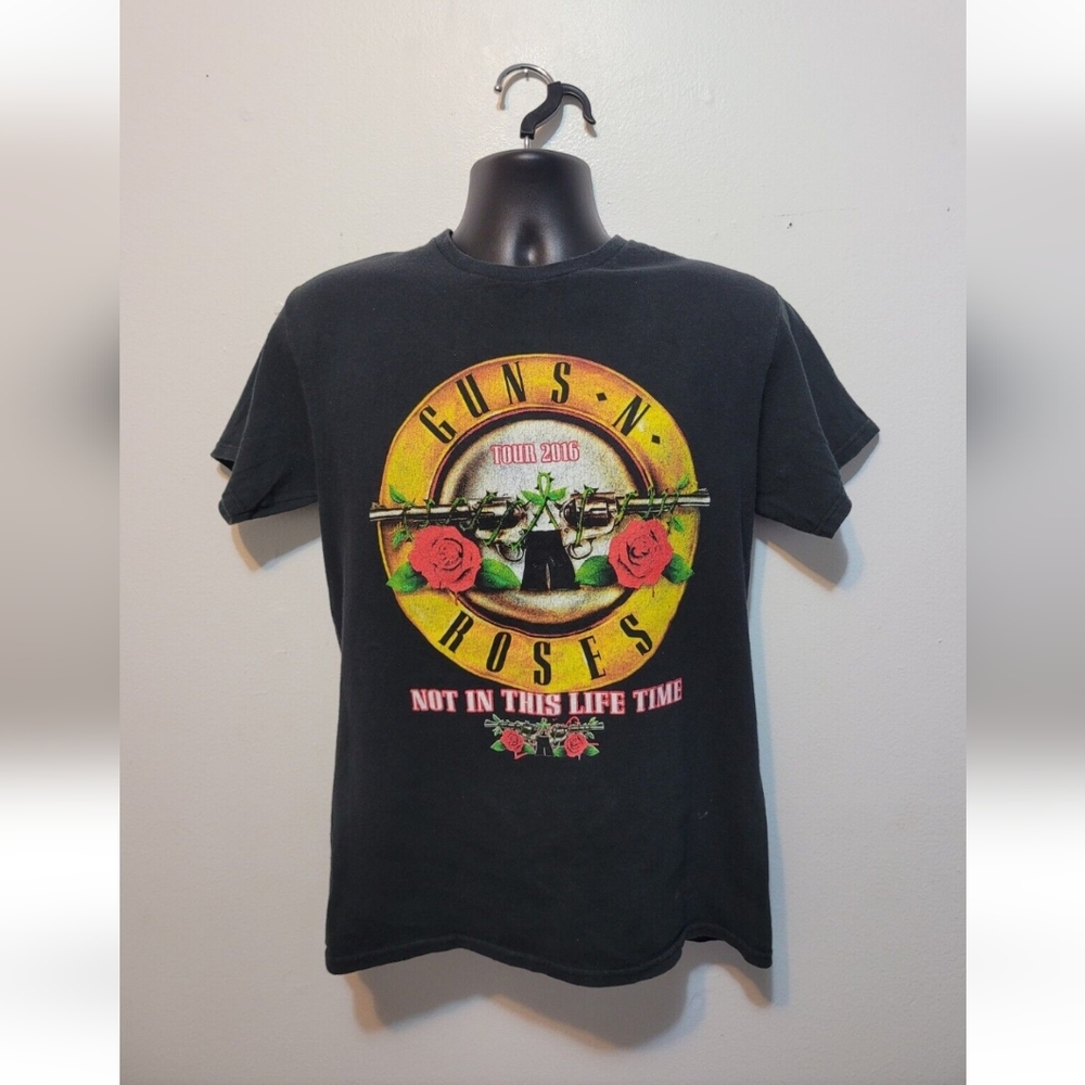 2016 Guns N’ Roses Not In This Lifetime Tour Graphic Band Tee Shirt